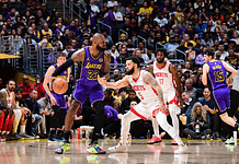 Lakers vs Rockets: LeBron James Leads Comeback Win in Thrilling NBA Showdown (April 1, 2025)